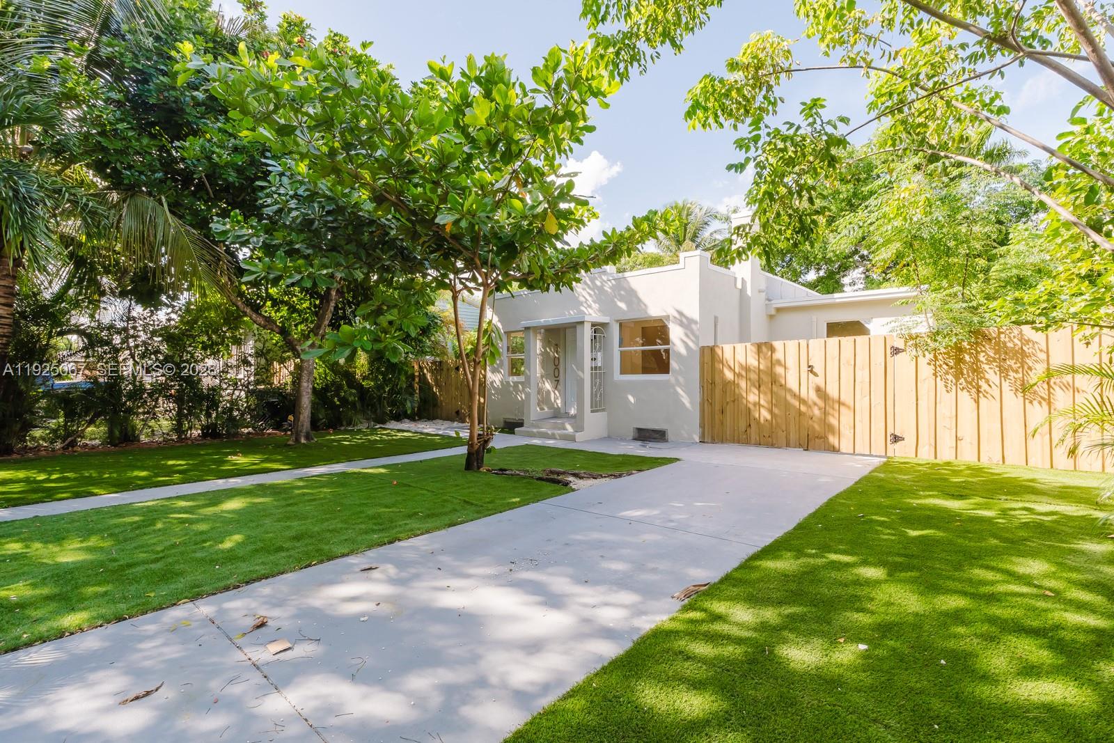 1007 Northwest 120th Street North Miami, FL 33168 - Photo 4 of 36