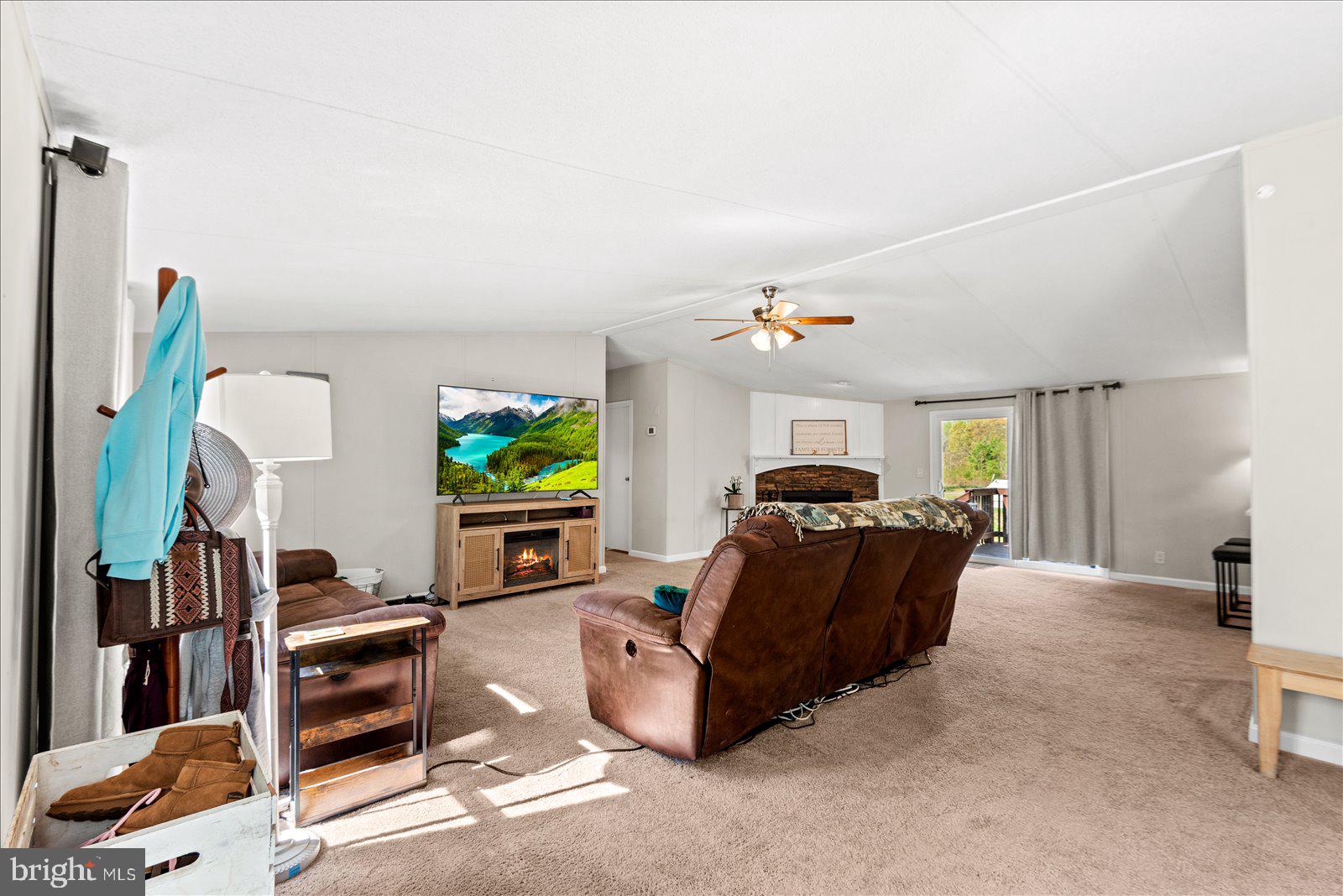 12192 Mitcheltree Lane King George, VA 22485 - Photo 5 of 44