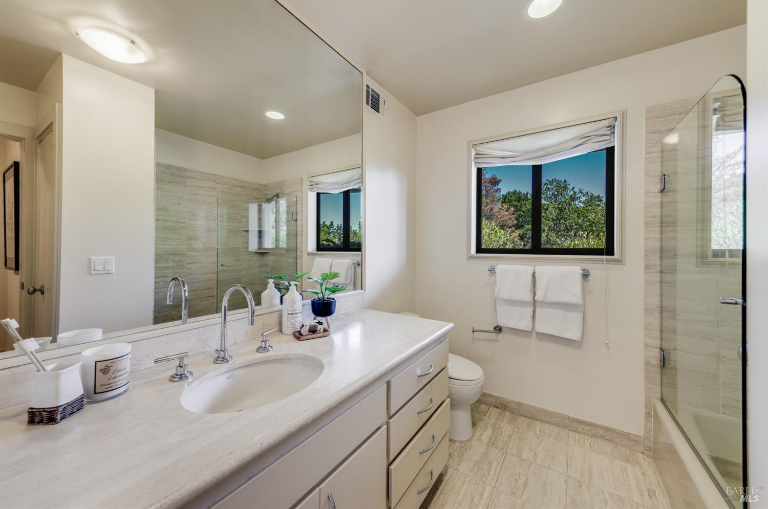 21 Tara Hill Road Tiburon, CA 94920 - Photo 26 of 52