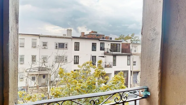 $514,900 | 72-74 Chelsea Street, Unit 9, Boston, MA 02128