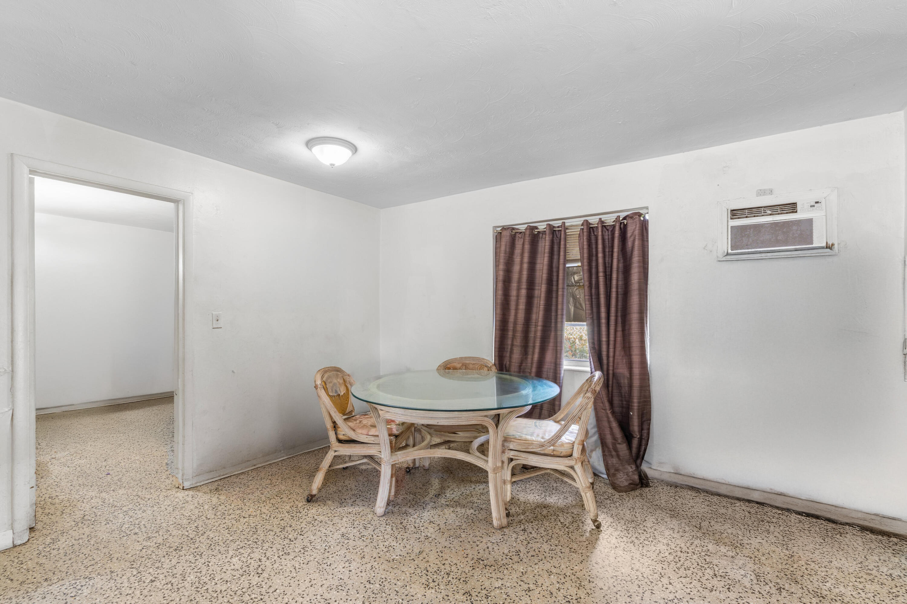 129 Southwest 6th Avenue Delray Beach, FL 33444 - Photo 6 of 33 Dining Room