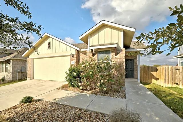 $1,900 | 104 Crooked Trail, Bastrop, TX 78602