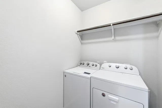 $1,900 | 104 Crooked Trail, Bastrop, TX 78602