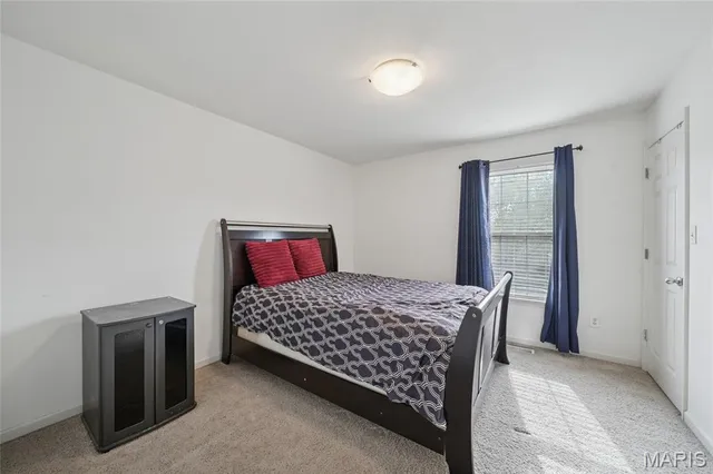 $385,000 | 956 Shadow Pine Drive, Fenton, MO 63026