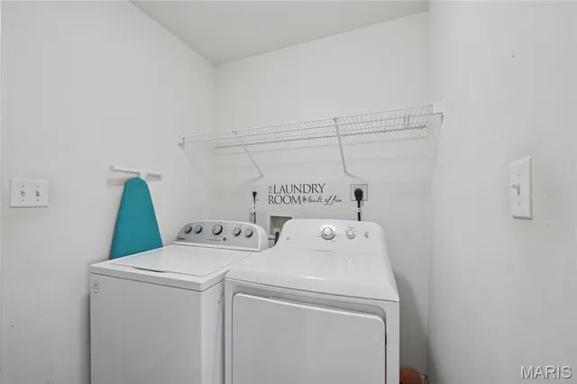 $385,000 | 956 Shadow Pine Drive, Fenton, MO 63026