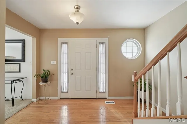 $385,000 | 956 Shadow Pine Drive, Fenton, MO 63026