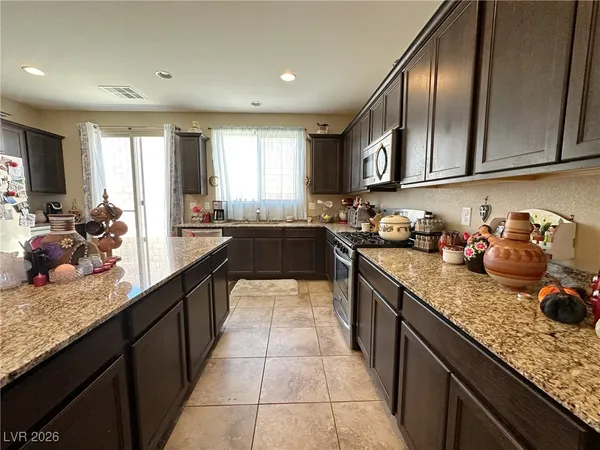 $440,000 | 2040 Port Royal Drive, Laughlin, NV 89029