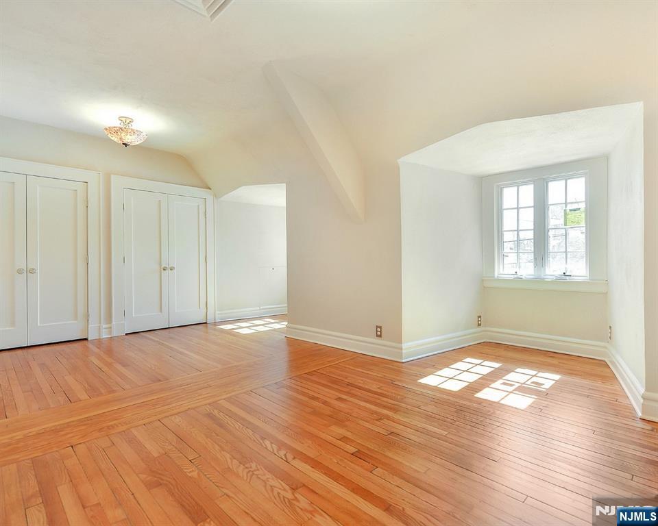 1 Laurel Place Montclair, NJ 07043 - Photo 16 of 24