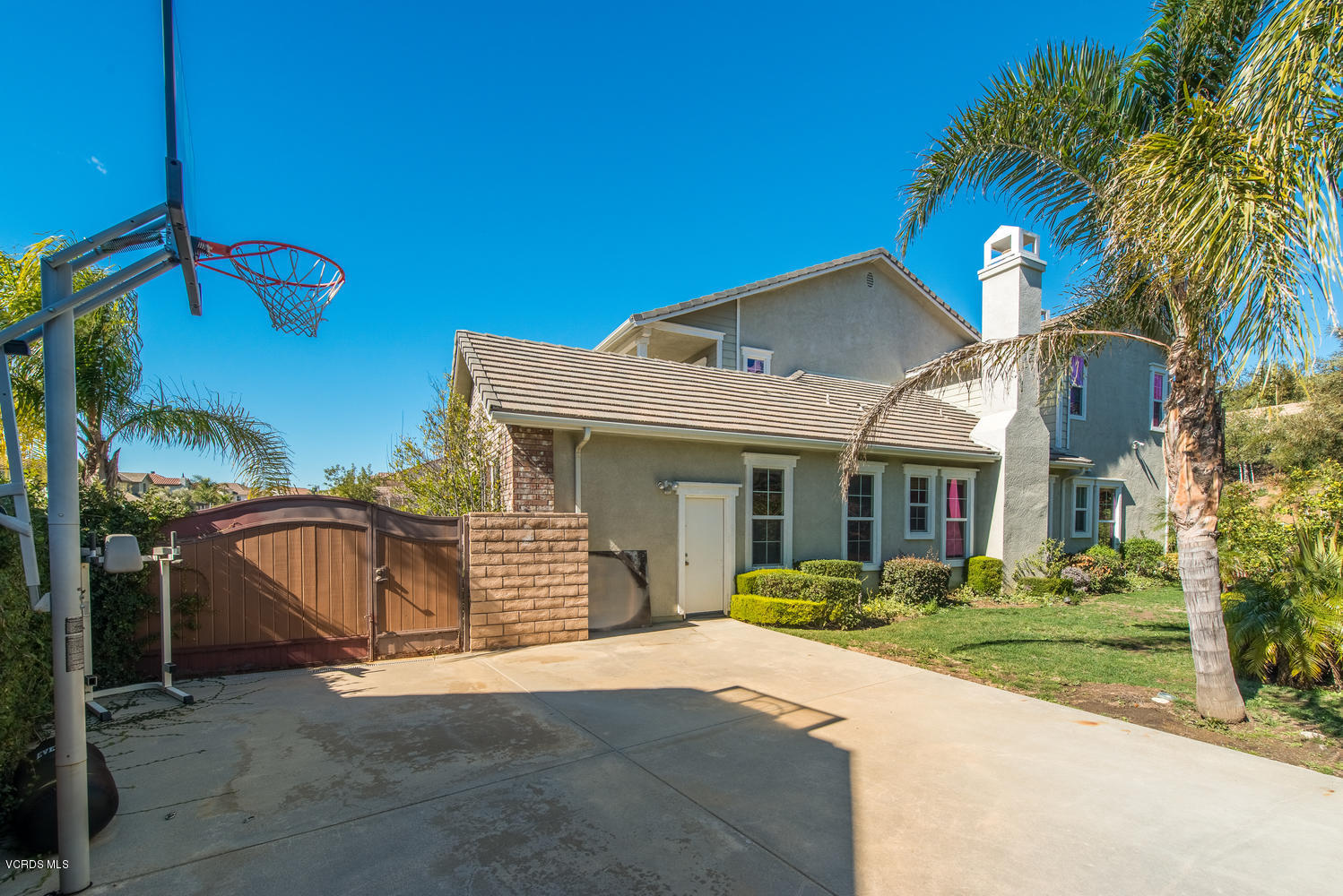 3708 Red Hawk Court Simi Valley, CA 93063 - Photo 21 of 27 Basketball Hook
