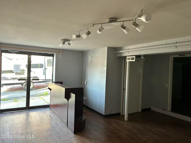 $900 | 122 Broad Street, Schuylerville, NY 12871