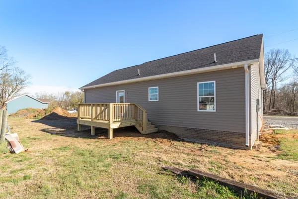 $330,000 | 1993 Stevens Drive, Westmoreland, TN 37186