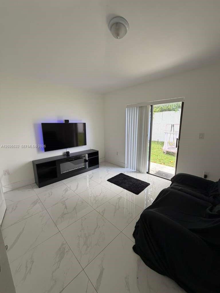 8246 Southwest 147th Court Miami, FL 33193 - Photo 13 of 26