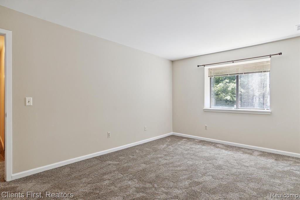 24050 Middlebelt Road, Unit 3 Farmington Hills, MI 48336 - Photo 20 of 28