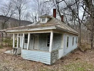 $49,900 | 32 Lake Street, New Vineyard, ME 04956