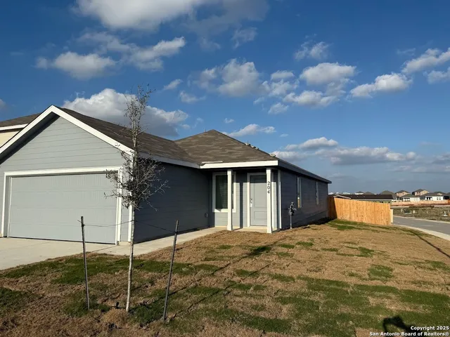 $1,445 | 204 Ottawa Way, New Braunfels, TX 78130