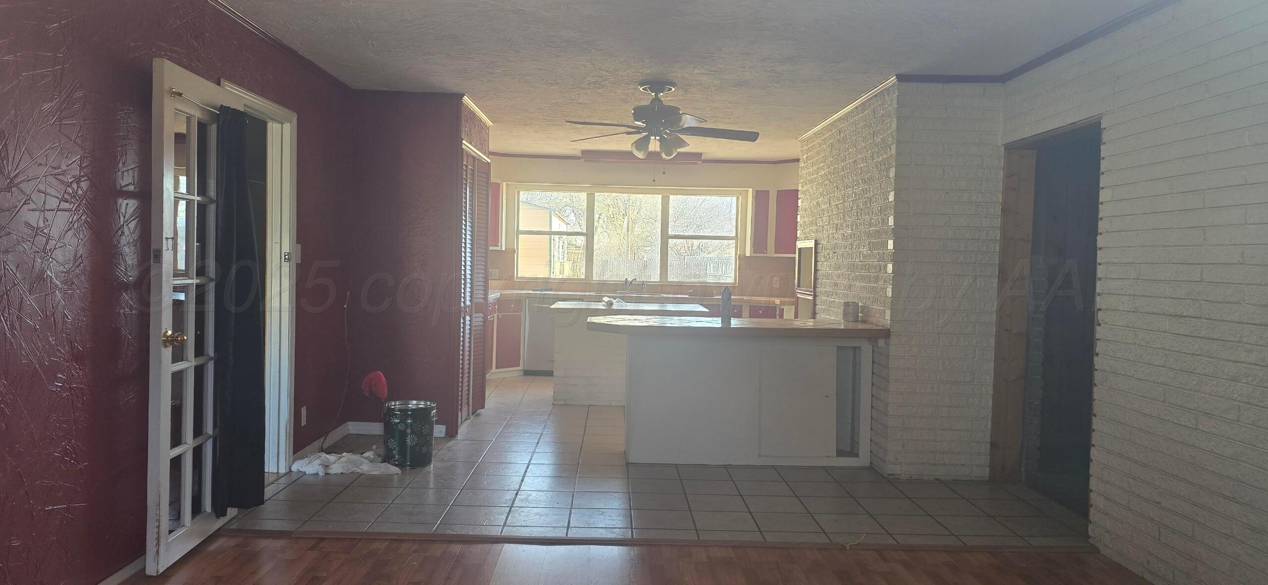 1307 Elm Avenue Dalhart, TX 79022 - Photo 2 of 5