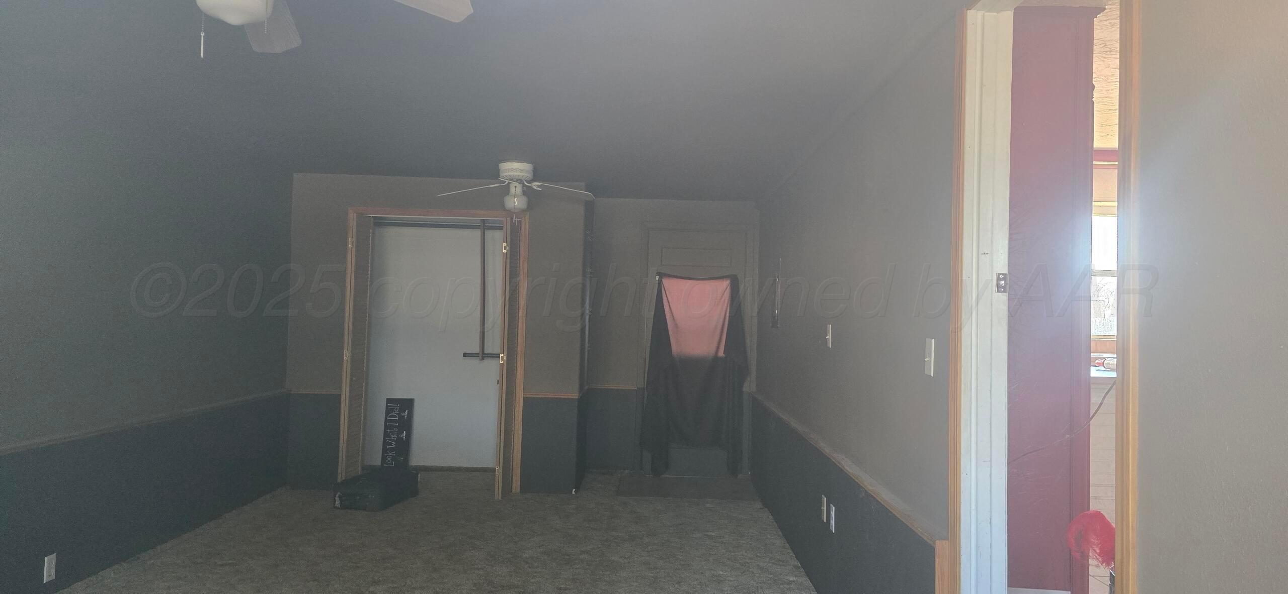 1307 Elm Avenue Dalhart, TX 79022 - Photo 3 of 5