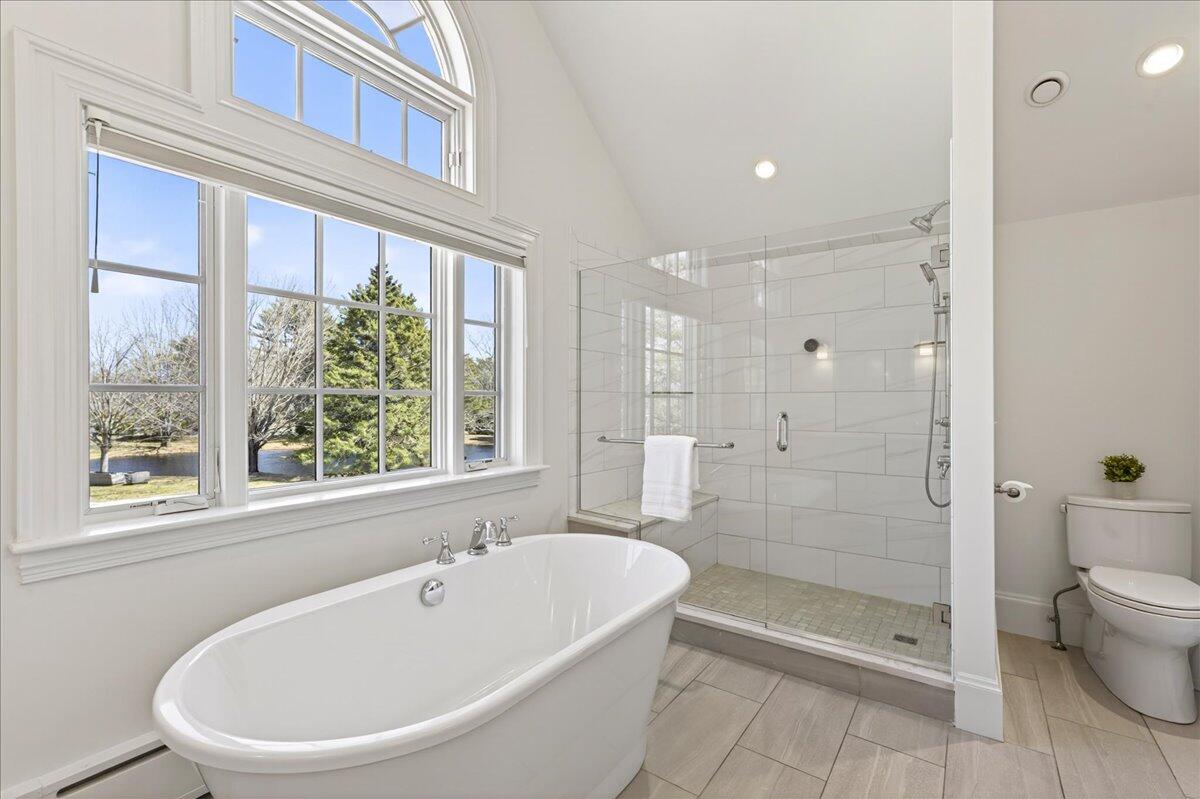 22 Royall Point Road Yarmouth, ME 04096 - Photo 68 of 109 Primary bath
