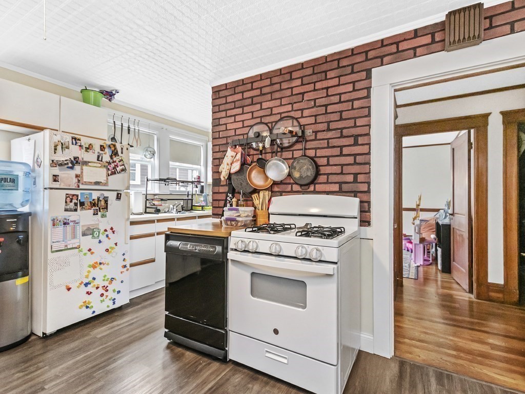 8-10 Berkshire Road Waltham, MA 02453 - Photo 23 of 36 Gallery Image 23