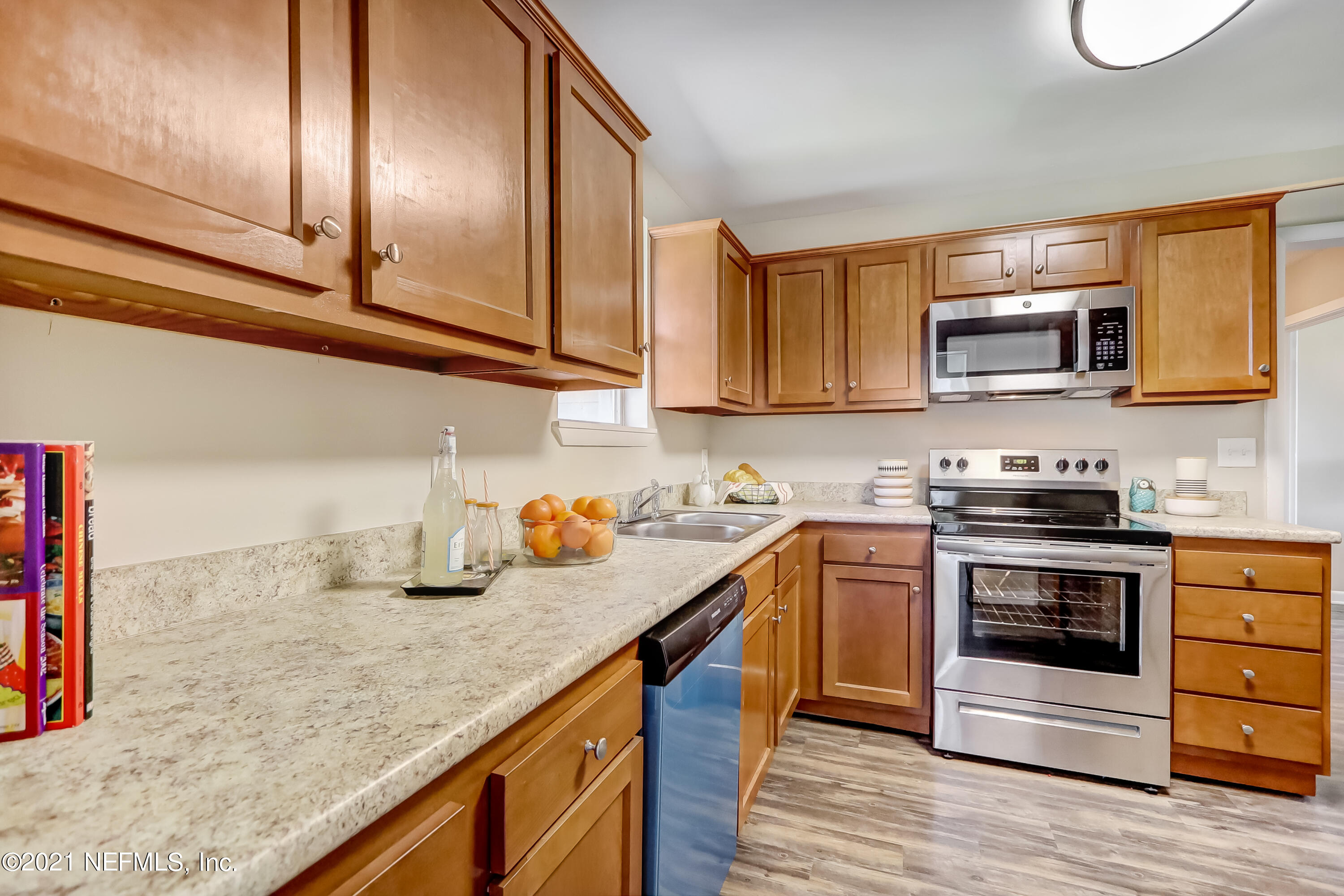 6607 Aires Road Jacksonville, FL 32244 - Photo 8 of 35 IMG_0071_2_3_4_5_6_7