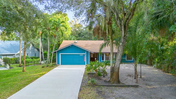 $475,000 | 1090 Southeast Buttonwood Circle, Stuart, FL 34997
