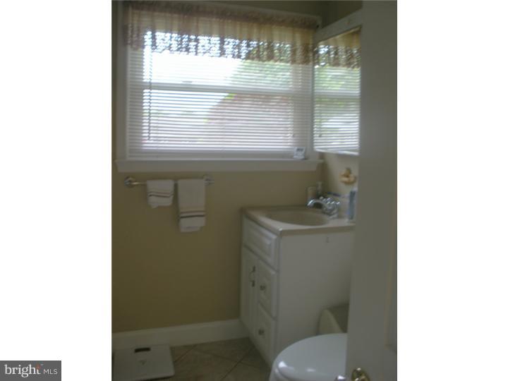 2665 Weir Road Aston, PA 19014 - Photo 11 of 12 Bathroom