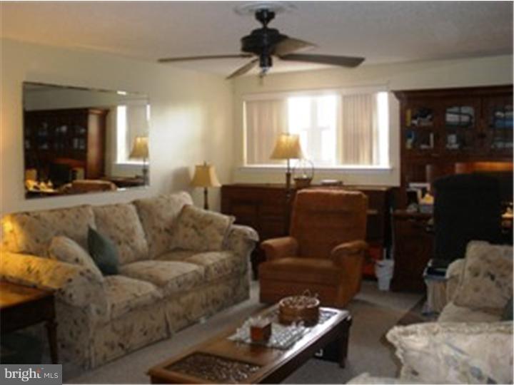 2665 Weir Road Aston, PA 19014 - Photo 8 of 12 Family Room