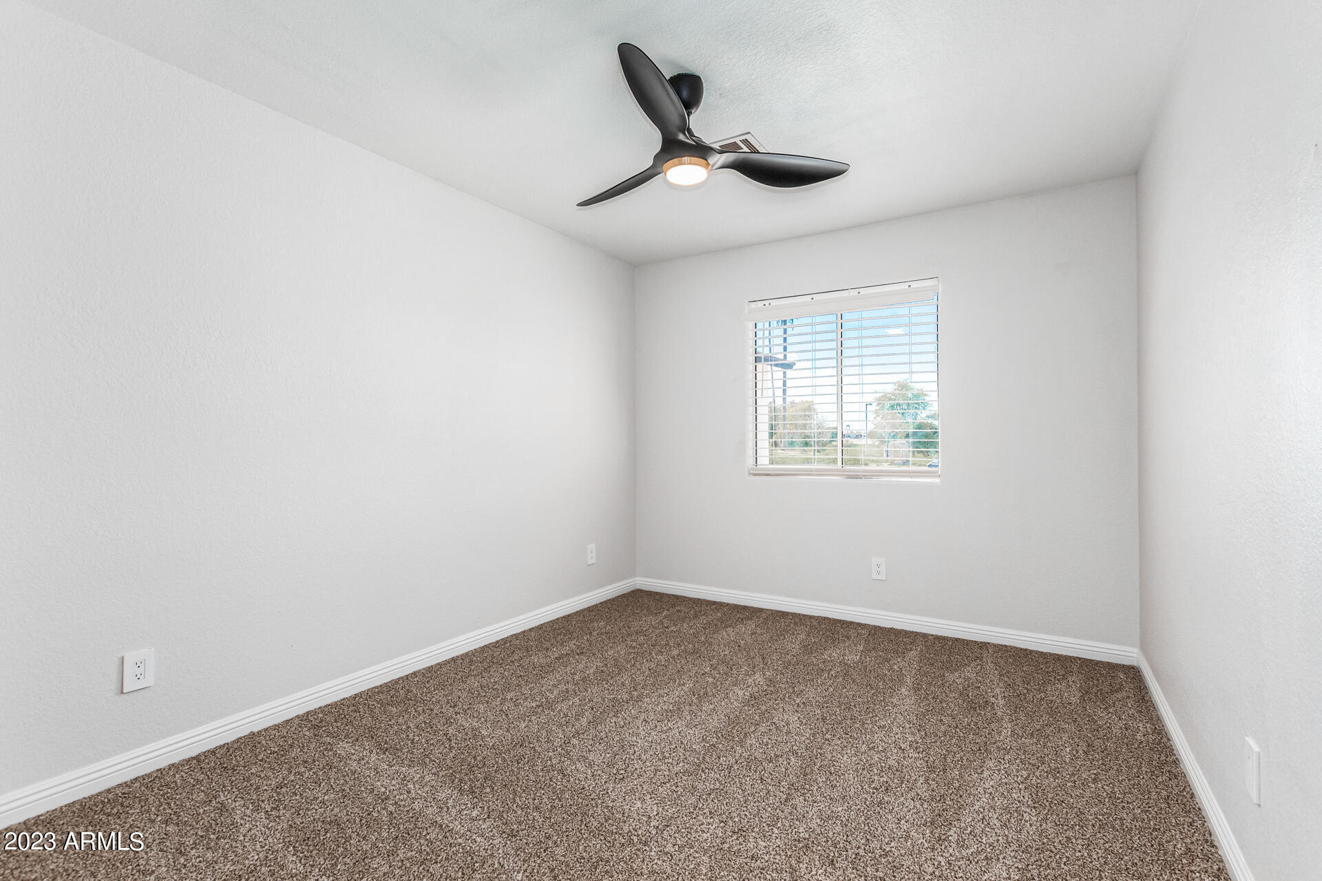 2127 West Roeser Road Phoenix, AZ 85041 - Photo 17 of 27 14 - Roeser 2127