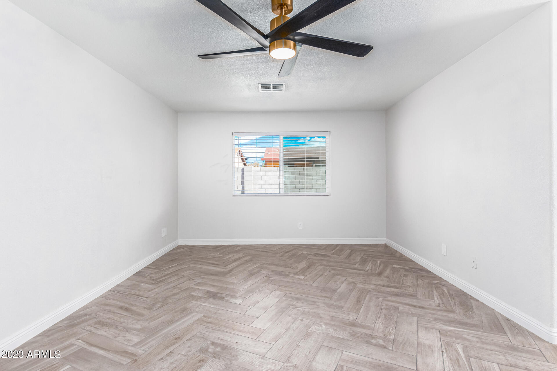 2127 West Roeser Road Phoenix, AZ 85041 - Photo 7 of 27 07 - Roeser 2127