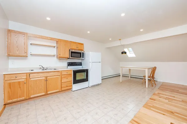 $2,500 | 345 Dry Hill Road, Barrington, NH 03825