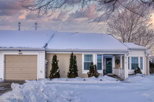 $305,000 | 1156 B Thornbury Lane, Manchester Township, NJ 08759
