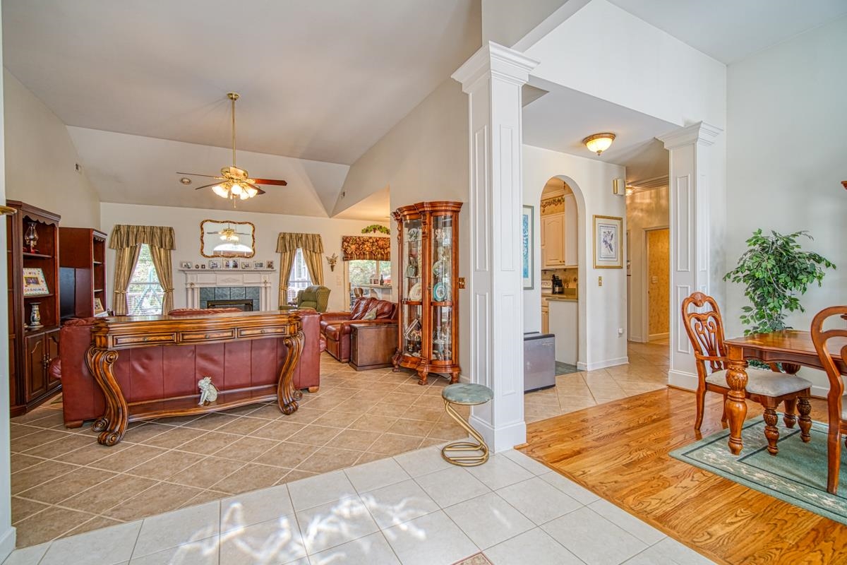 356 Labhar Court Boiling Springs, SC 29316 - Photo 3 of 33 Gallery Image 3