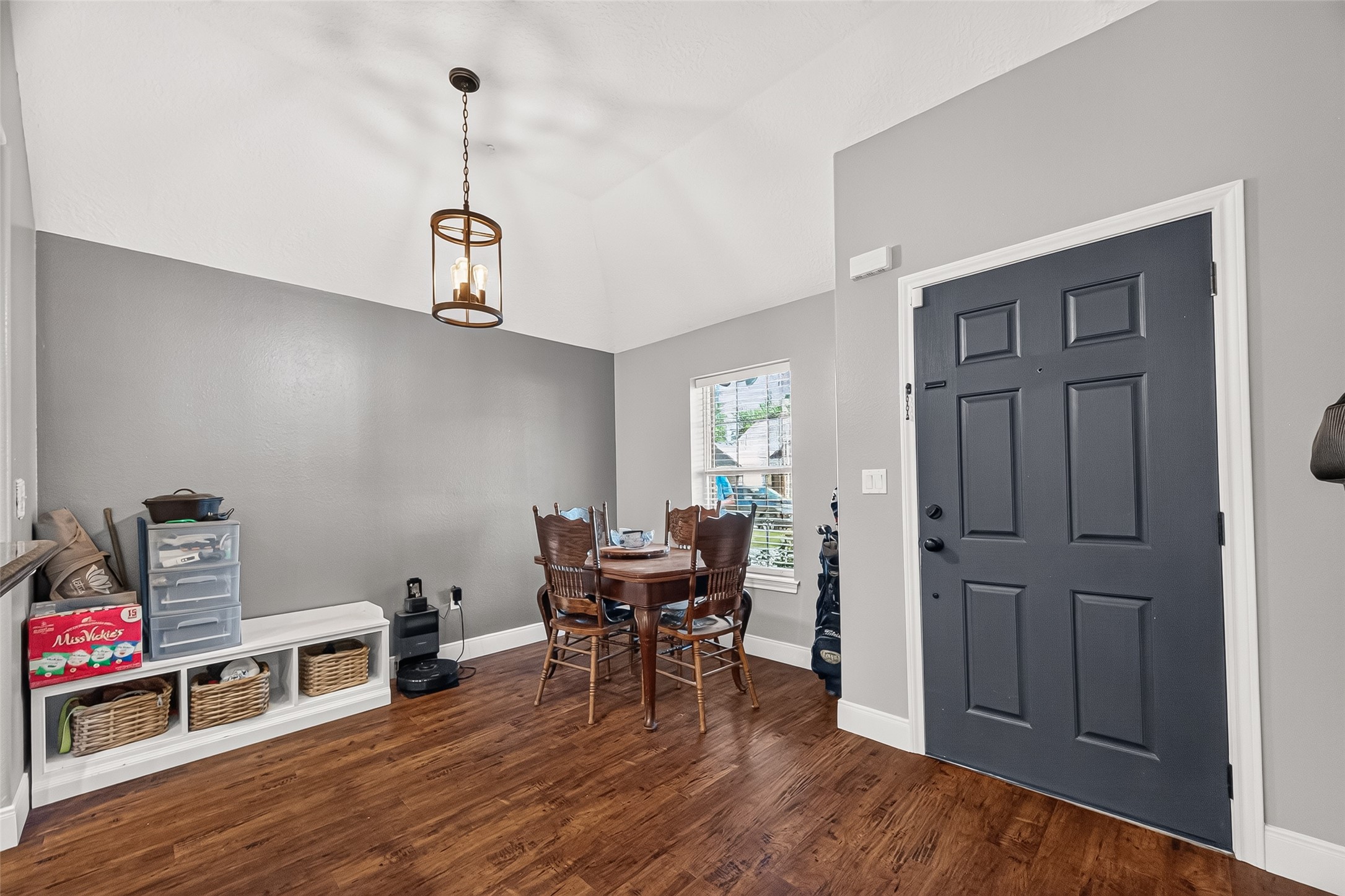 720 Springwood Drive Conroe, TX 77385 - Photo 5 of 30