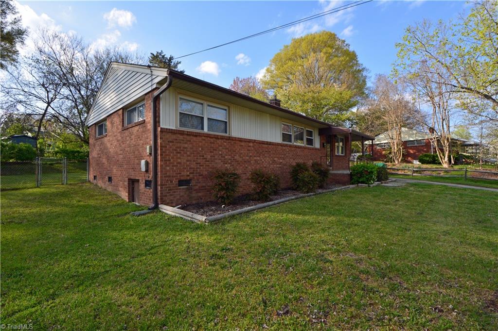 1617 Larkin Street High Point, NC 27262 - Photo 3 of 29 Gallery Image 3