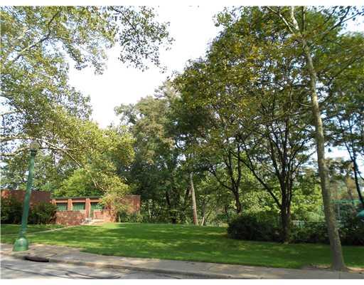 514 Bigham Road Pittsburgh, PA 15211 - Photo 7 of 10 View.