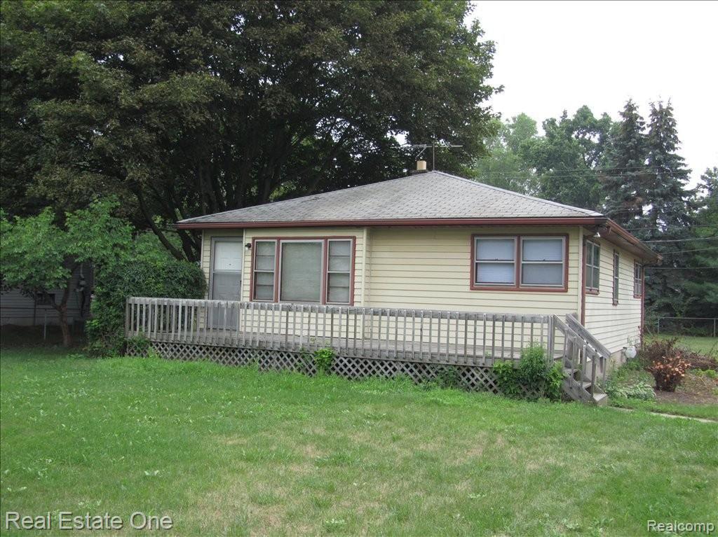 2812 Culbertson Avenue Rochester, MI 48307 - Photo 1 of 22 Front of Home