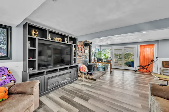 $399,990 | 6338 Thicket Lane, Cherry Valley, IL 61016