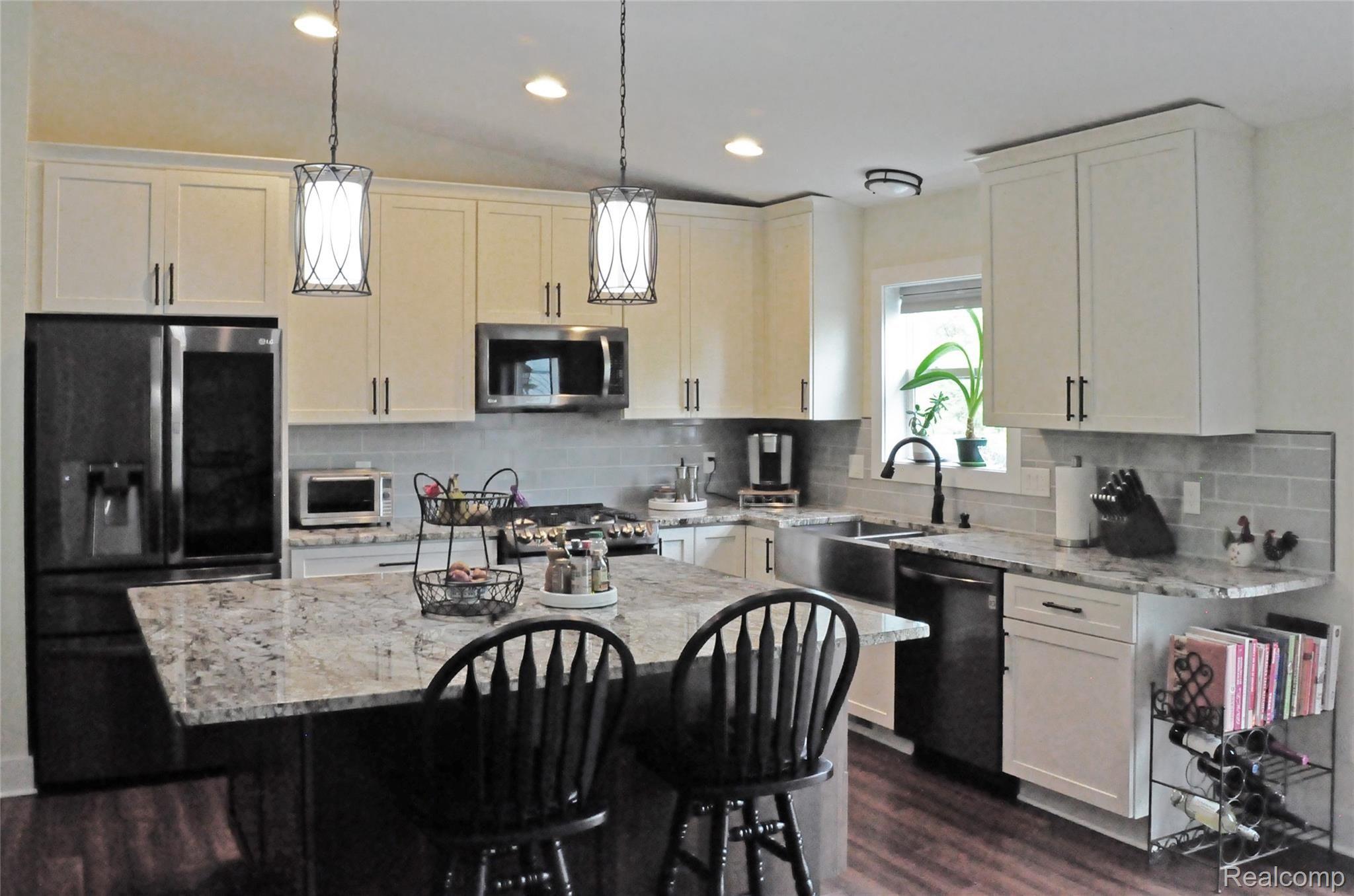 3870 Warner Road Howell, MI 48855 - Photo 9 of 70 50 (3).jpg