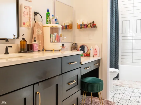 $750,000 | 6661 West 100 North, Greenfield, IN 46140