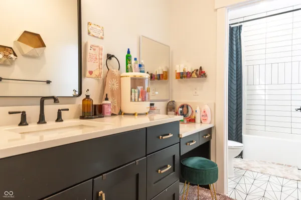 $750,000 | 6661 West 100 North, Greenfield, IN 46140