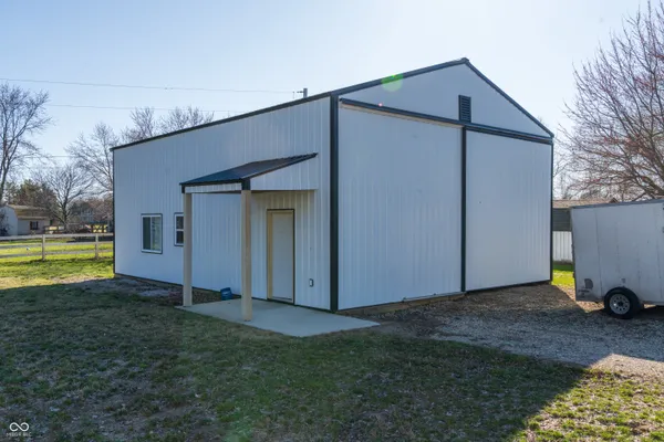 $750,000 | 6661 West 100 North, Greenfield, IN 46140