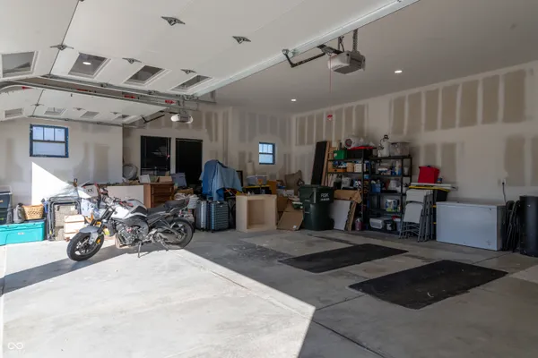 $750,000 | 6661 West 100 North, Greenfield, IN 46140