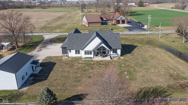 $750,000 | 6661 West 100 North, Greenfield, IN 46140