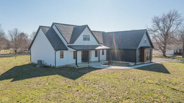 $750,000 | 6661 West 100 North, Greenfield, IN 46140