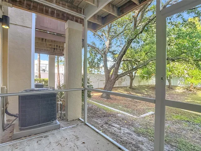 $469,000 | 3133 Bayshore Oaks Drive, Tampa, FL 33611