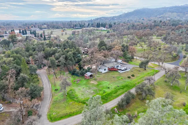$465,000 | 15799 Nauvoo Trail, Redding, CA 96001