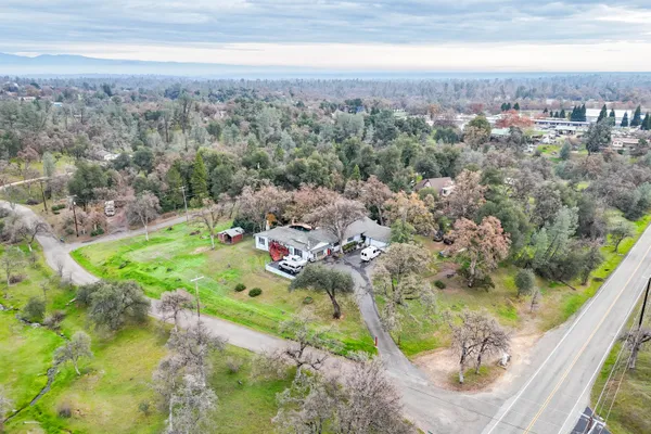 $455,000 | 15799 Nauvoo Trail, Redding, CA 96001