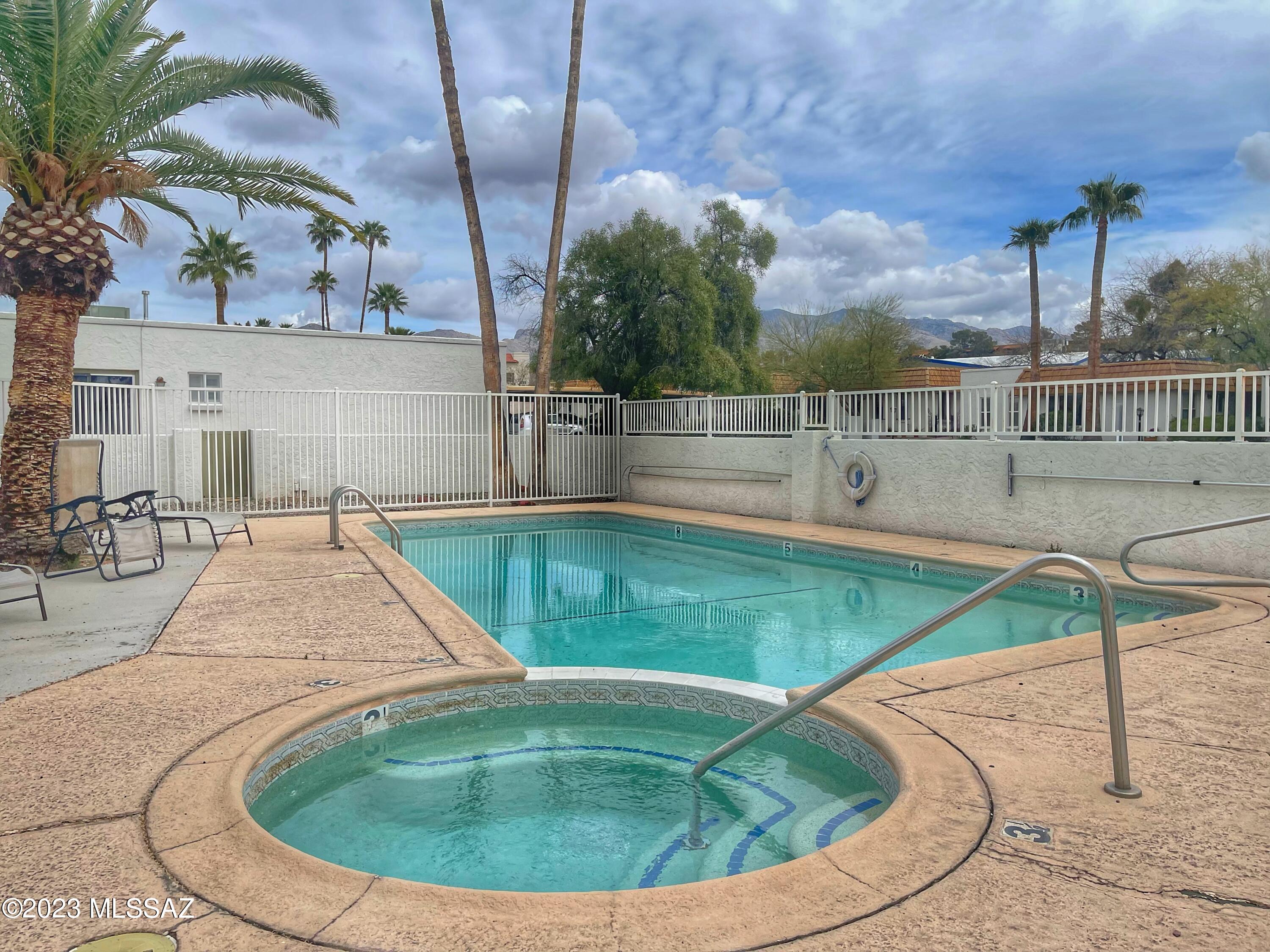 660 East River Road, Unit X Tucson, AZ 85704 - Photo 5 of 35