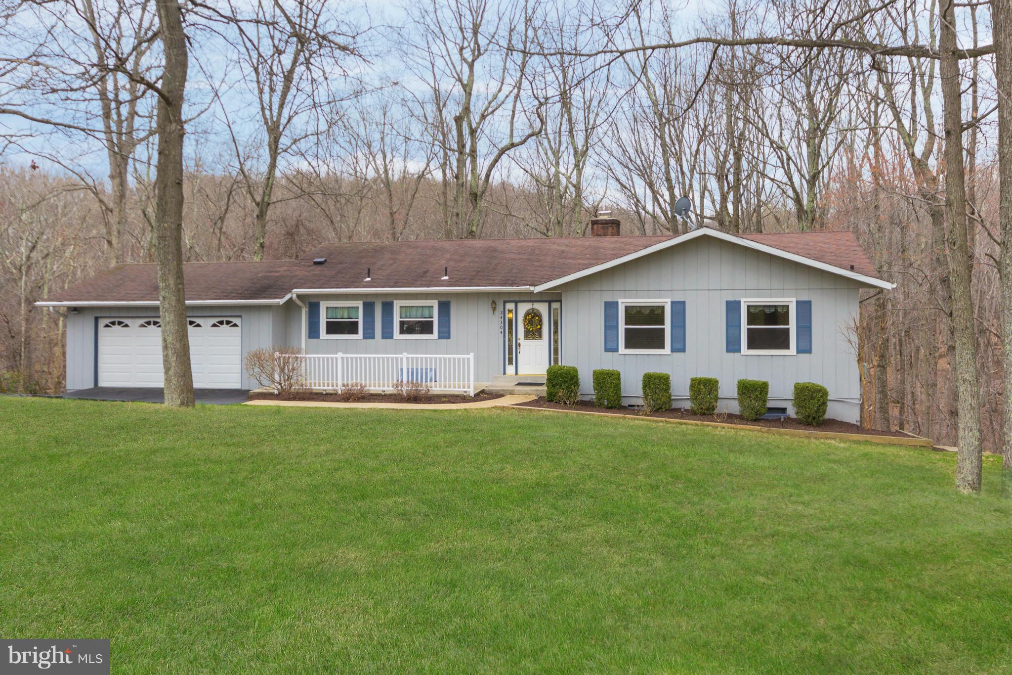 24304 Hanson Road Gaithersburg, MD 20882 - Photo 1 of 17 Exterior (Front)