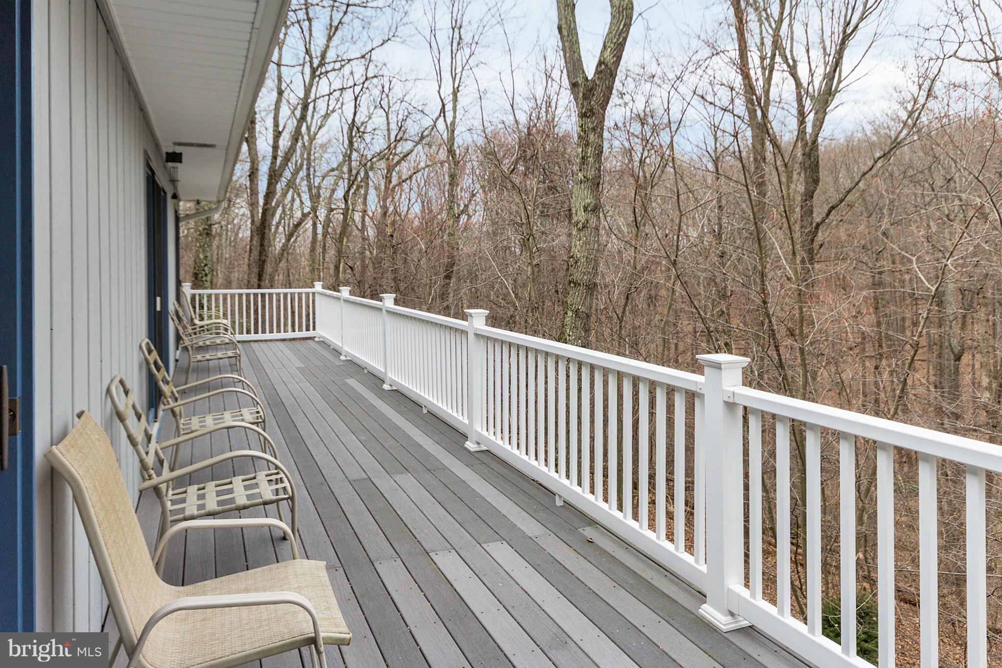 24304 Hanson Road Gaithersburg, MD 20882 - Photo 15 of 17 Deck